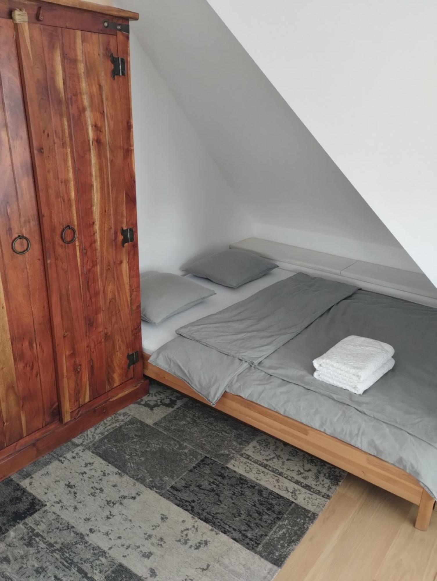 Attic Apartment Catnip براتسيلافا المظهر الخارجي الصورة